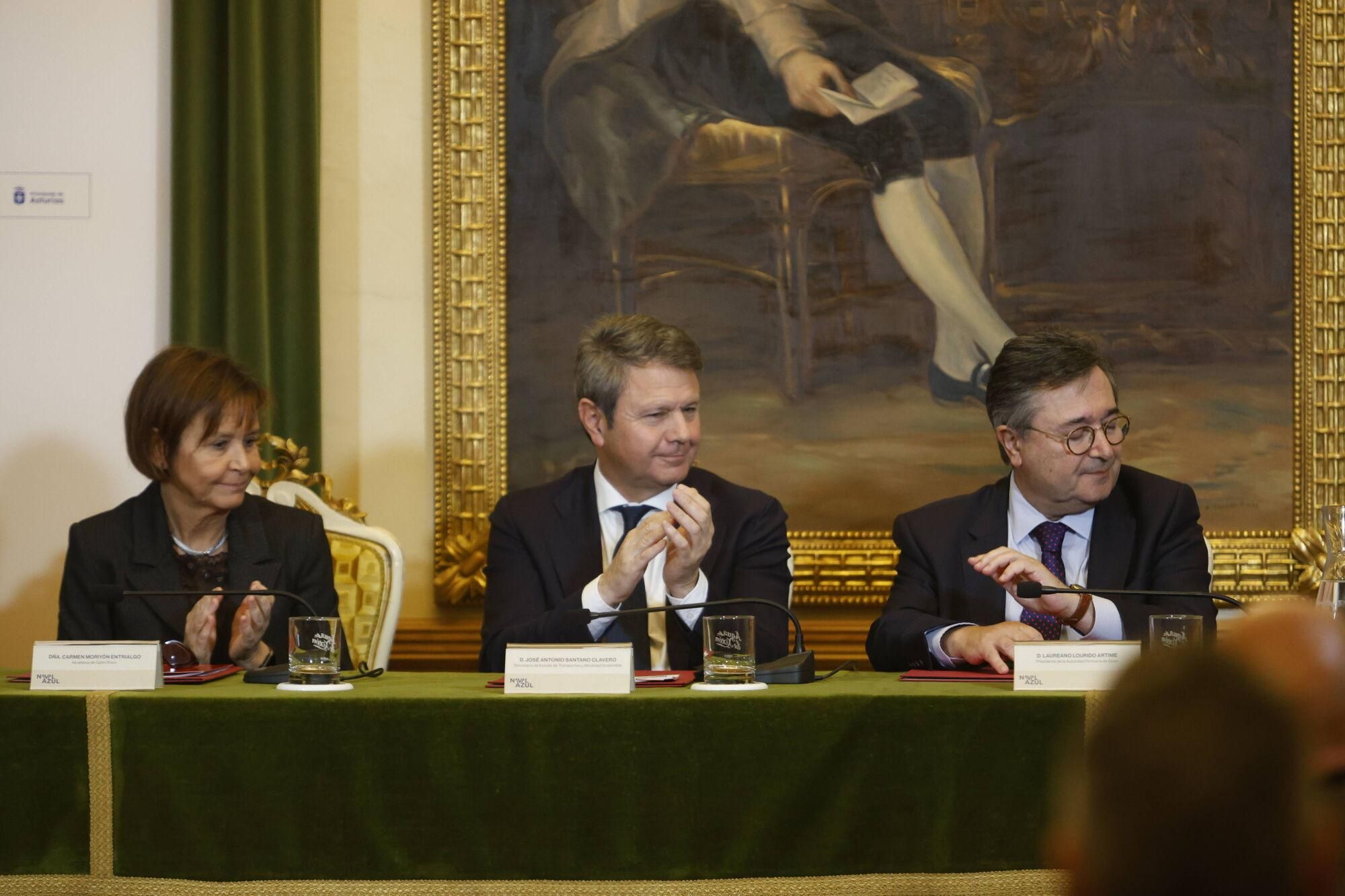 En imágenes: Así fue el acto de compra de los terrenos de Naval Azul