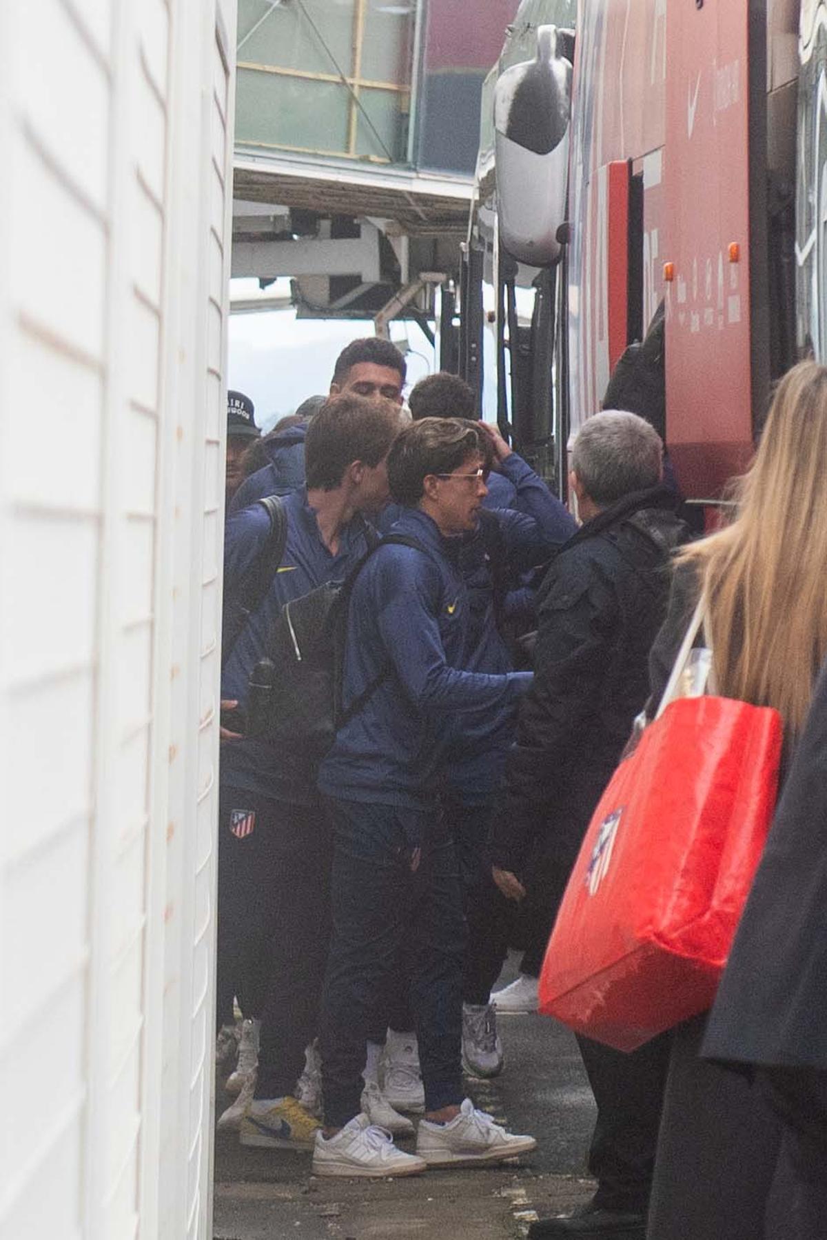 Llegada a A Coruña del Atlético de Madrid para el partido de Copa ante el Deportivo Llegada a A Coruña del Atlético de Madrid para el partido de Copa ante el Deportivo