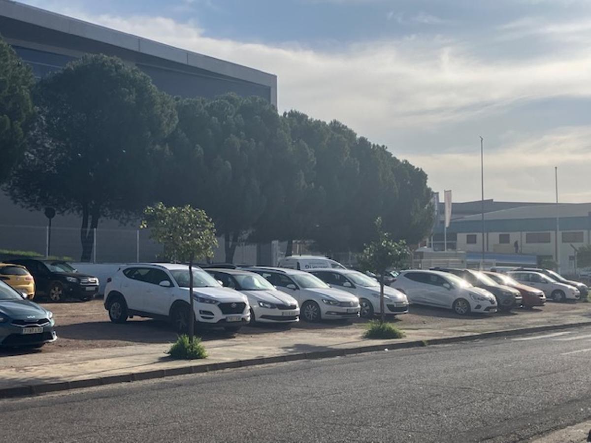 Quemasem impulsa una nueva zona de aparcamiento en Las Quemadas para mejorar la movilidad.