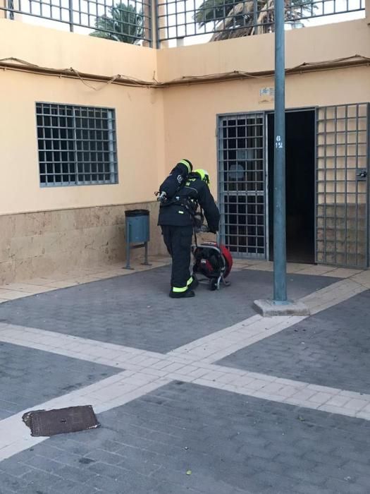 Incendio en el CAD de Vecindario