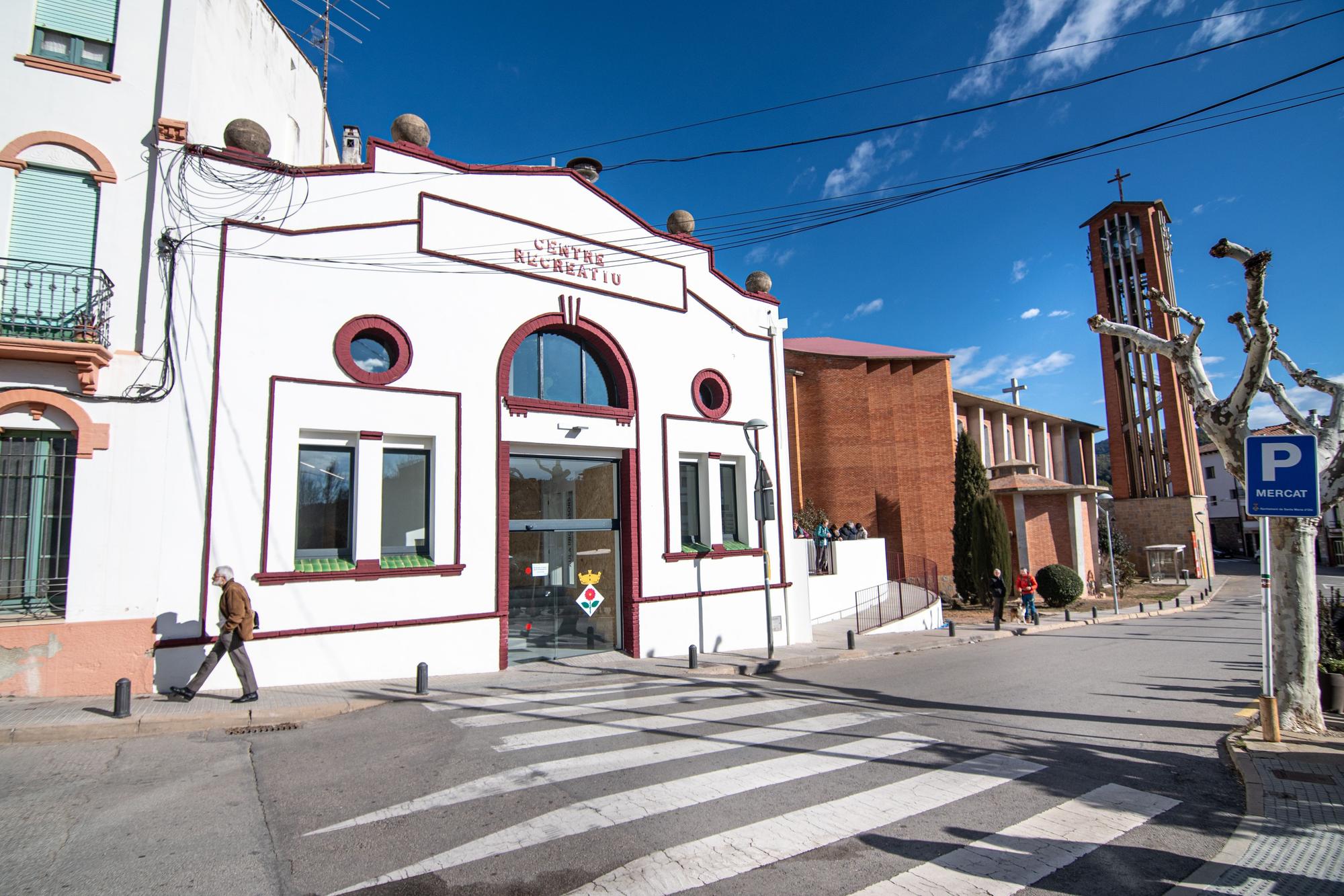 La inauguració del Centre Recreatiu d'Oló, en imatges