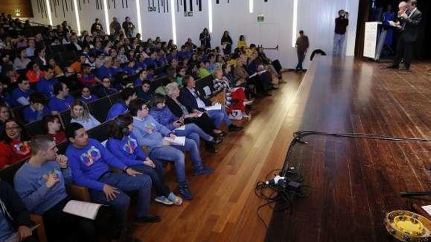 Un momento del acto institucional de ayer. // Alba Villar