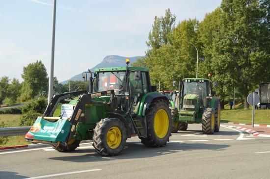 Protesta amb tractors a Berga