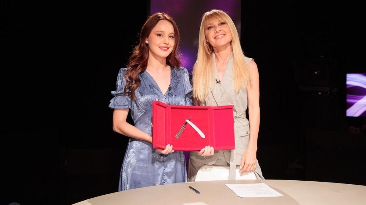 Alicia Moncholí, tercer premio del Concurso «Versión Española»