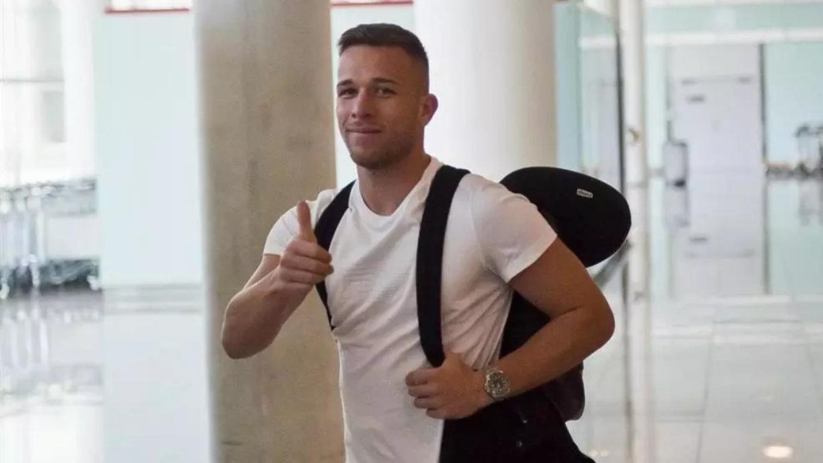 Arthur Melo, en el aeropuerto de Barcelona.