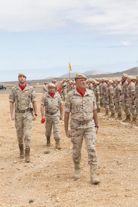 FUERTEVENTURA -  Homenaje a los legionarios paracaidistas en Tefia - 11-04-16