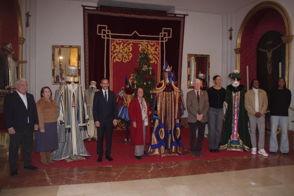 Nombramiento de los Reyes Magos de Oriente en la cabalgata de Málaga: Daniel Pérez, Arturo Fernández y Kendrick Perry