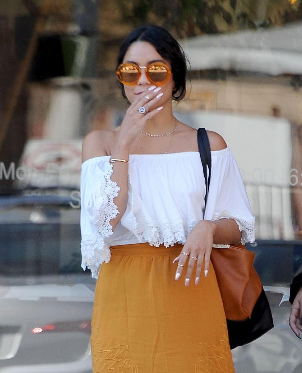 Las claves del look ochentero de Vanessa Hudgens