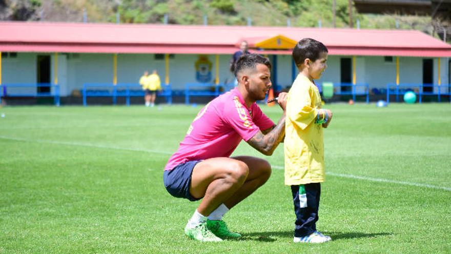 Jonathan Viera : &quot;Si mantengo este nivel llegará mi momento en la selección&quot;