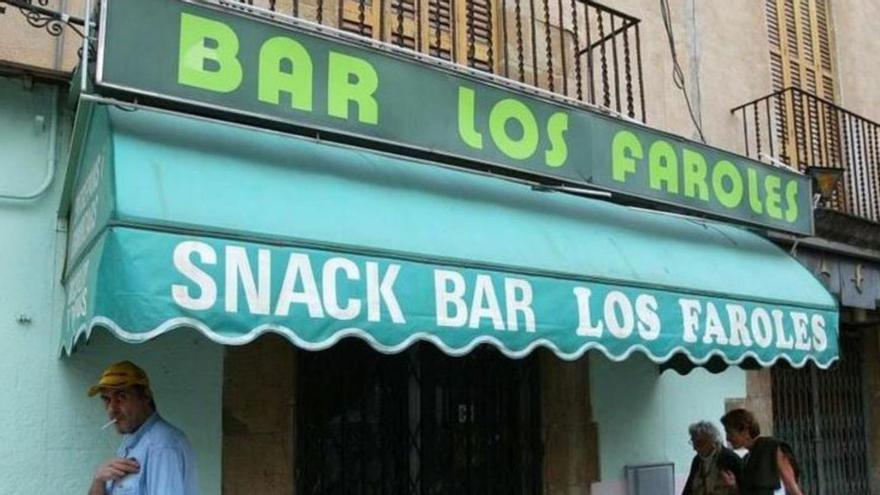 El bar Los Faroles de la Bisbal, quan es va produir el crim, en una foto d'arxiu.