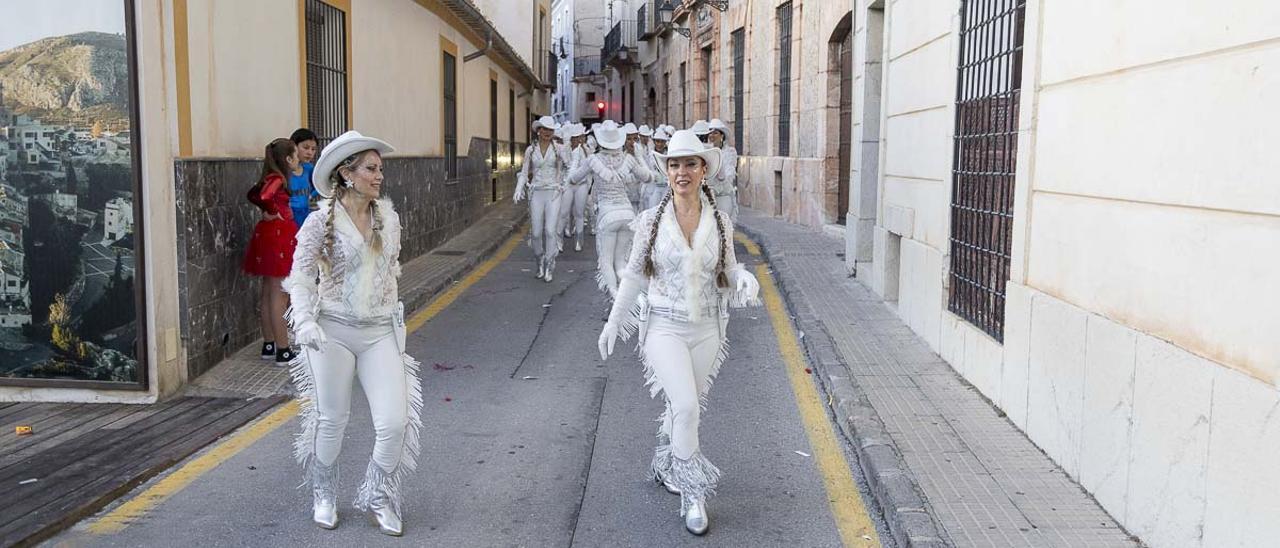 Cehegín celebra su Gran Desfile con 33 comparsas