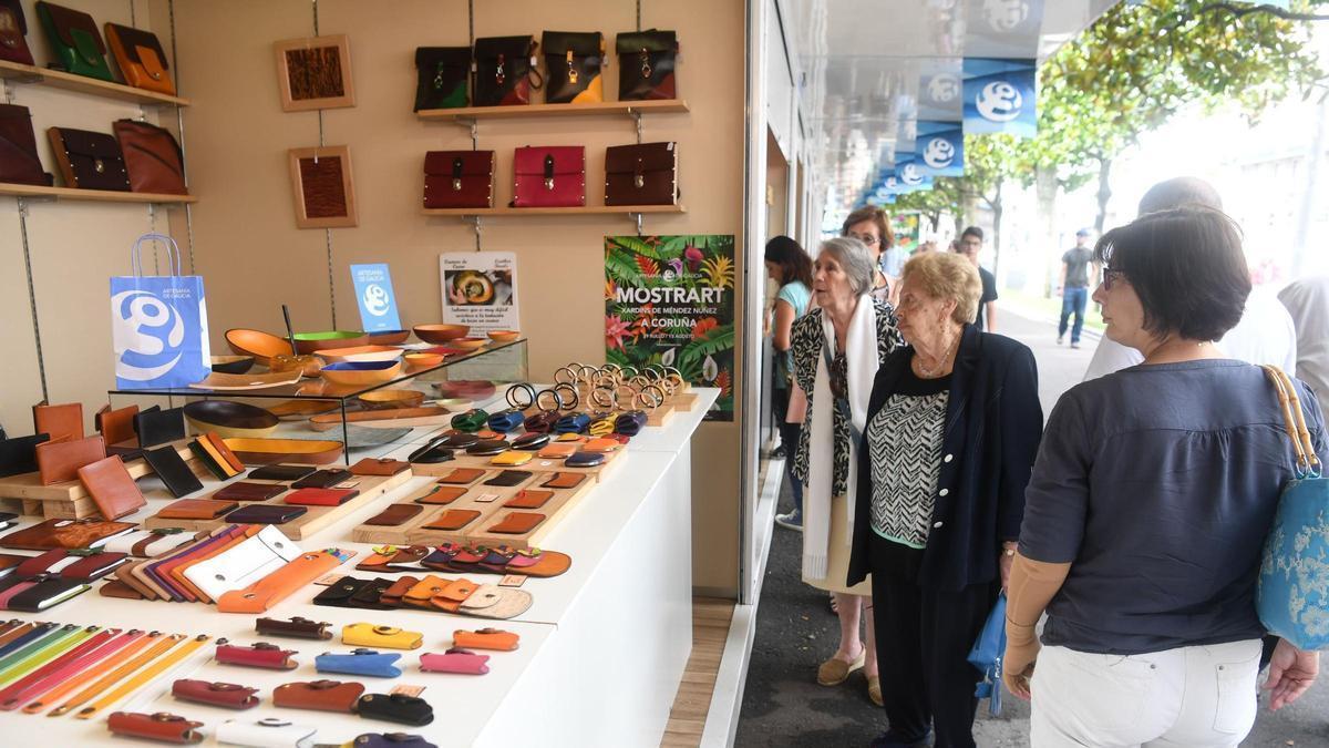 Puestos de artesanía en Mostrart.