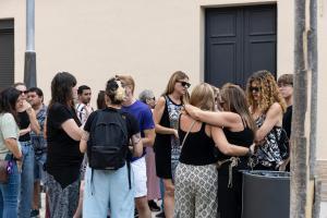 Hacen un minuto de silencio por las dos víctimas de violencia machista en Rubí de este martes