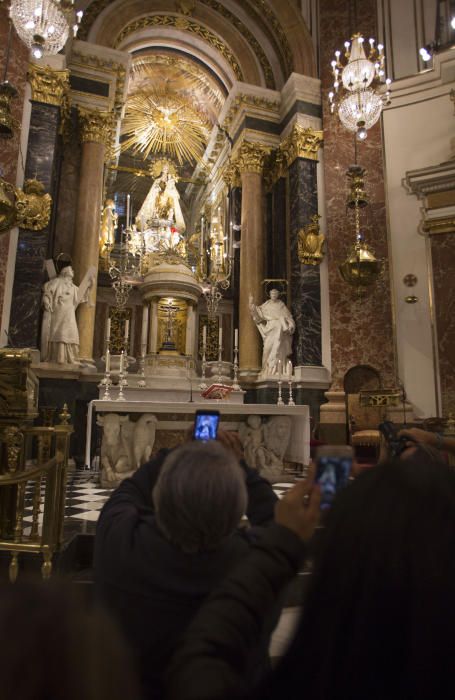 La Basílica de la Virgen de los Desamparados, el templo de los 350 años