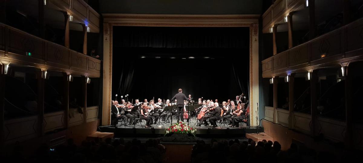 La Orquesta Sinfónica de Castilla y León, en un actuación en Toro.