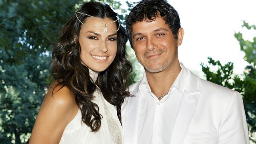 Raquel Perera y Alejandro Sanz el día de su boda.  // L.O.