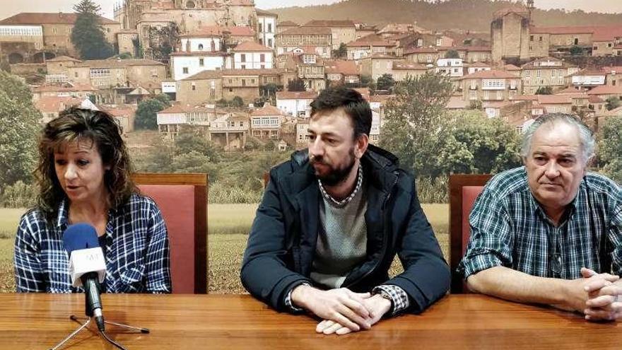 Fina Fernández, Carlos Padín y Suso Corral, ayer. // D.B.M.