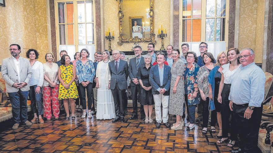 Los nuevos diputados del PP, entre ellos Antoni Marí ‘Carraca’, a la derecha de la imagen.