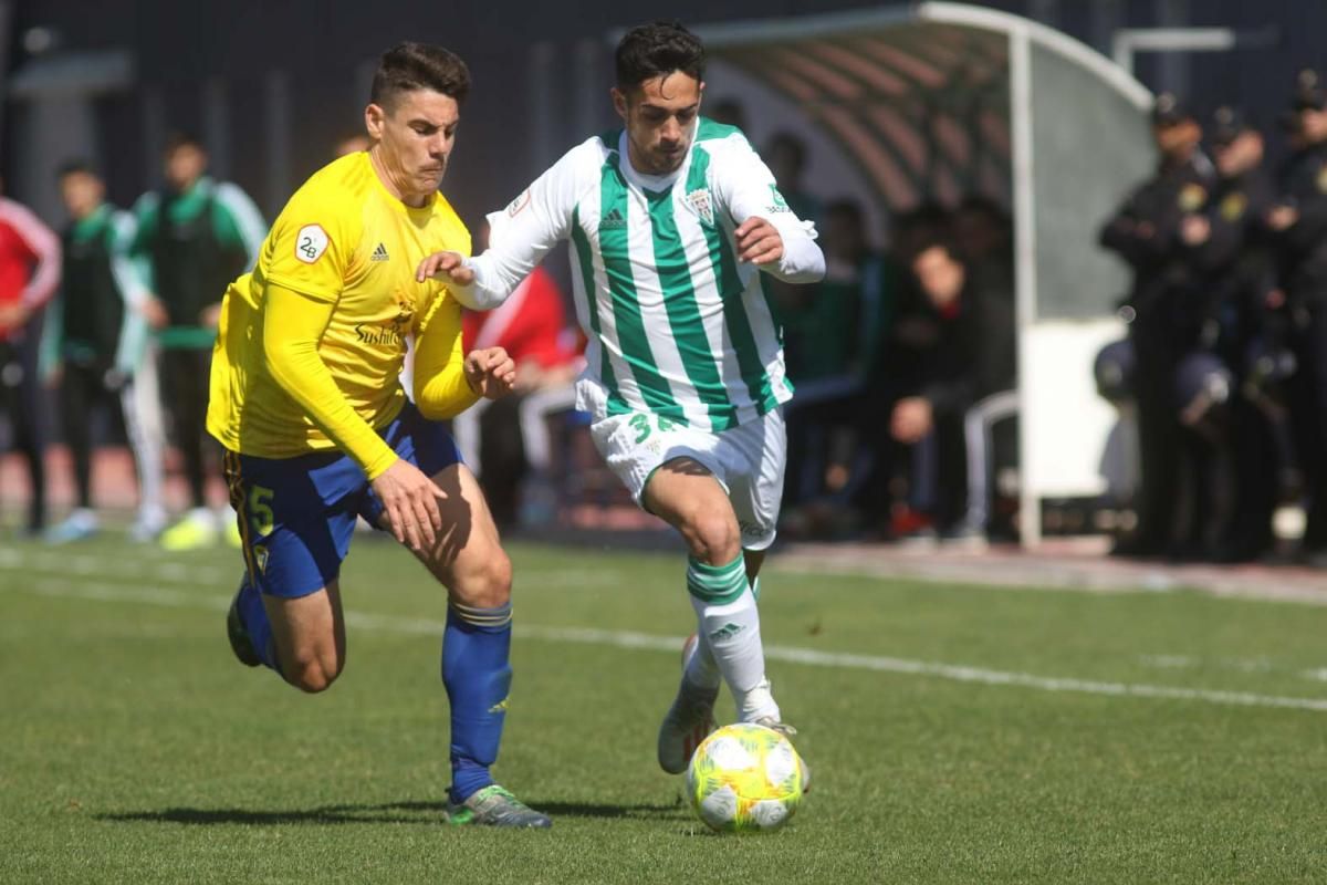 Las imágenes de Cádiz B-Córdoba CF