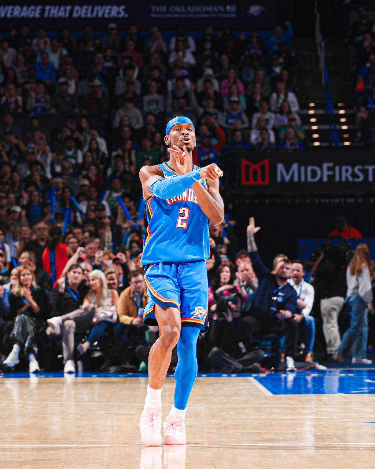 Shai Gilgeous-Alexander celebra durante el partido contra Boston Celtics.