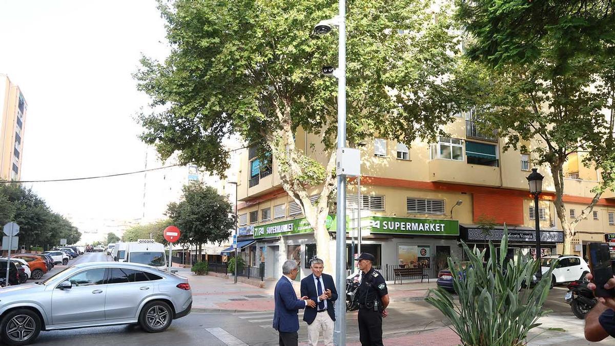 El Ayuntamiento amplía la red de videovigilancia en San Pedro Álcantara con ocho nuevos dispositivos y alcanza las 352 cámaras en todo el municipio