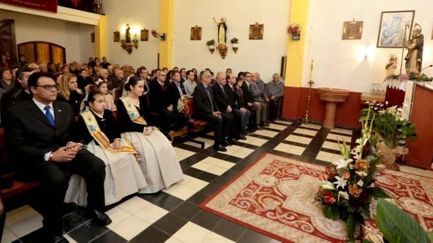 Benidorm celebró una misa en la ermita de Sanz.