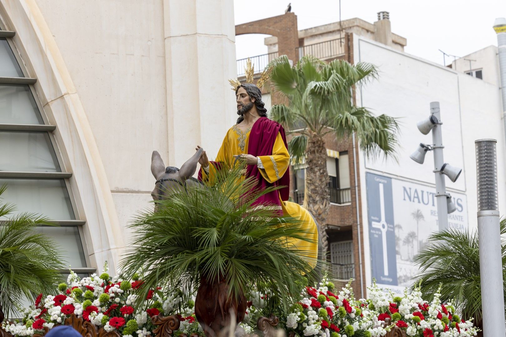 Bendición y procesión de Las Palmas en Torrevieja de Domingo de Ramos en la Semana Santa 2024