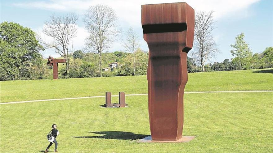 Renace el Chillida Leku para ser el buque insignia del arte de Euskadi