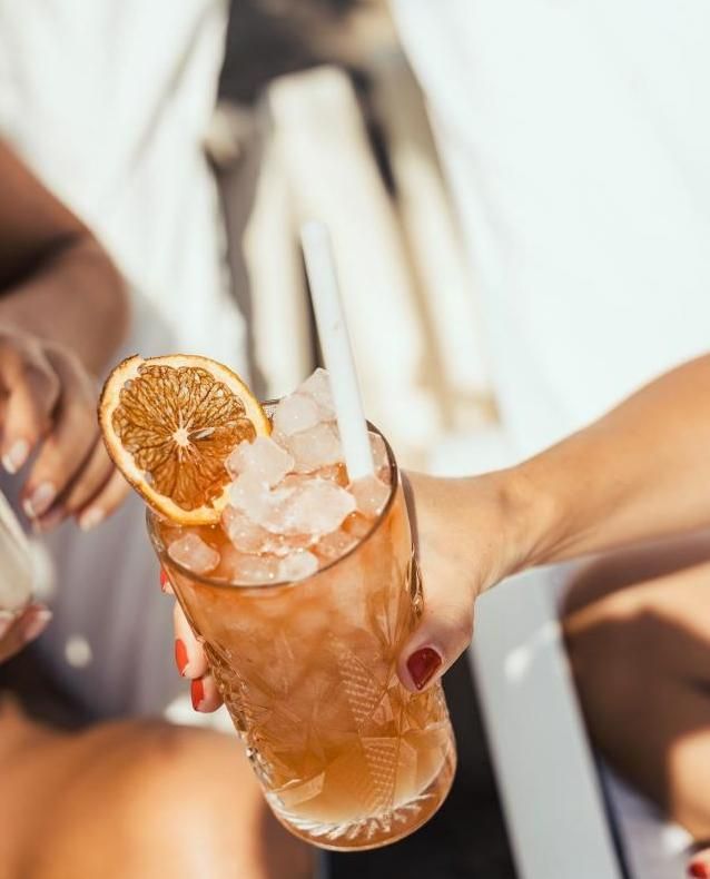 Coctelería en Tropicana Beach. 