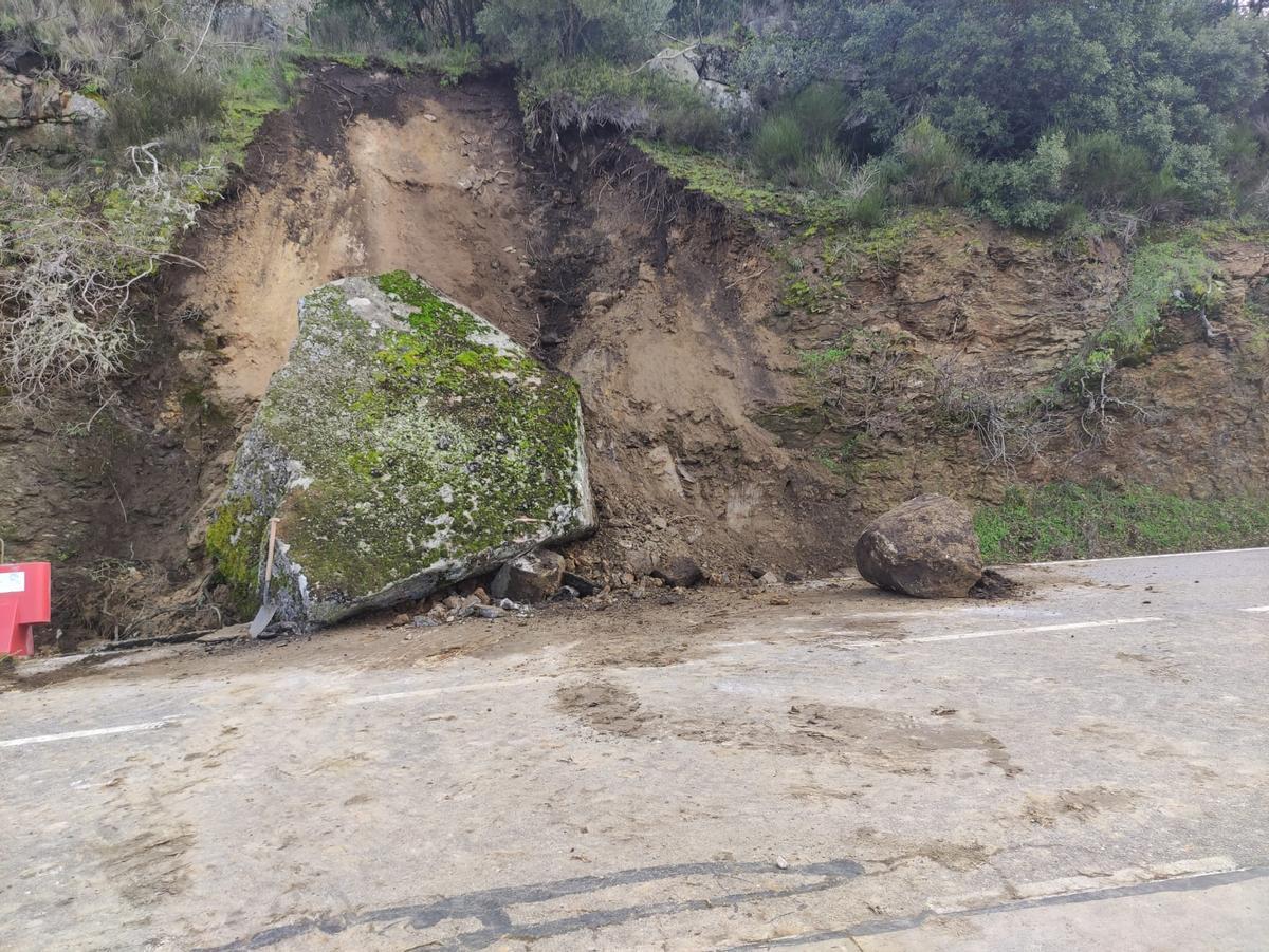 Desprendimiento bajo el mirador del castillo de Fermoselle