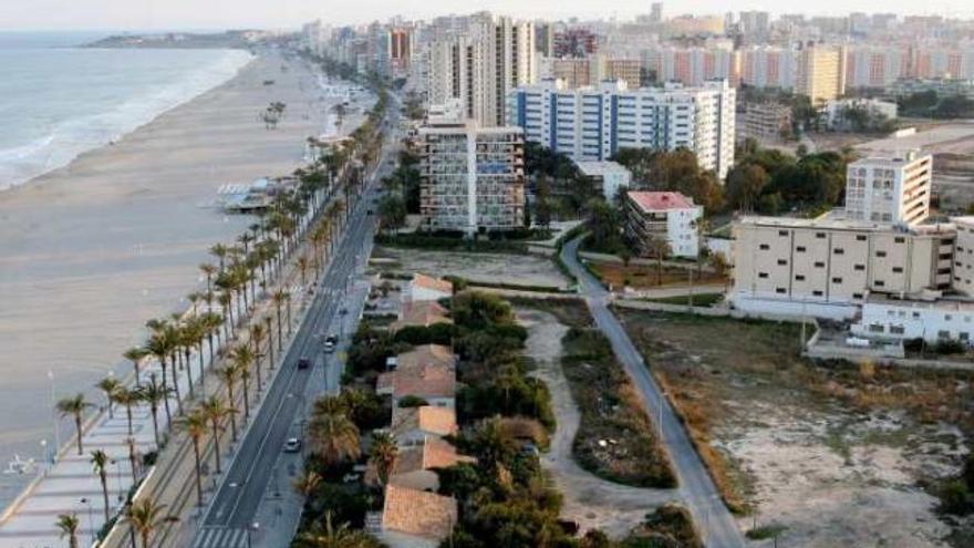 Desbloqueado el plan para edificar la primera línea de la Playa de San Juan