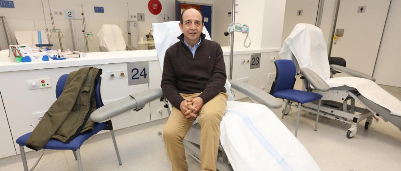 Carlos Rodríguez, portavoz del Simebal, en el Hospital Can Misses.