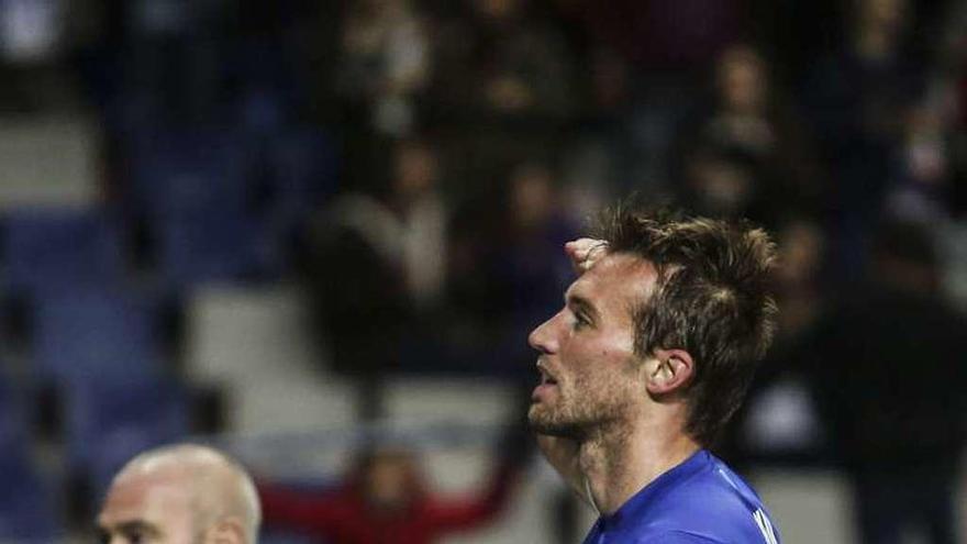 Michu celebra su último gol con el Oviedo.