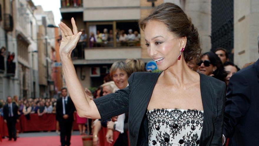 Isabel Preysler abraza la fe