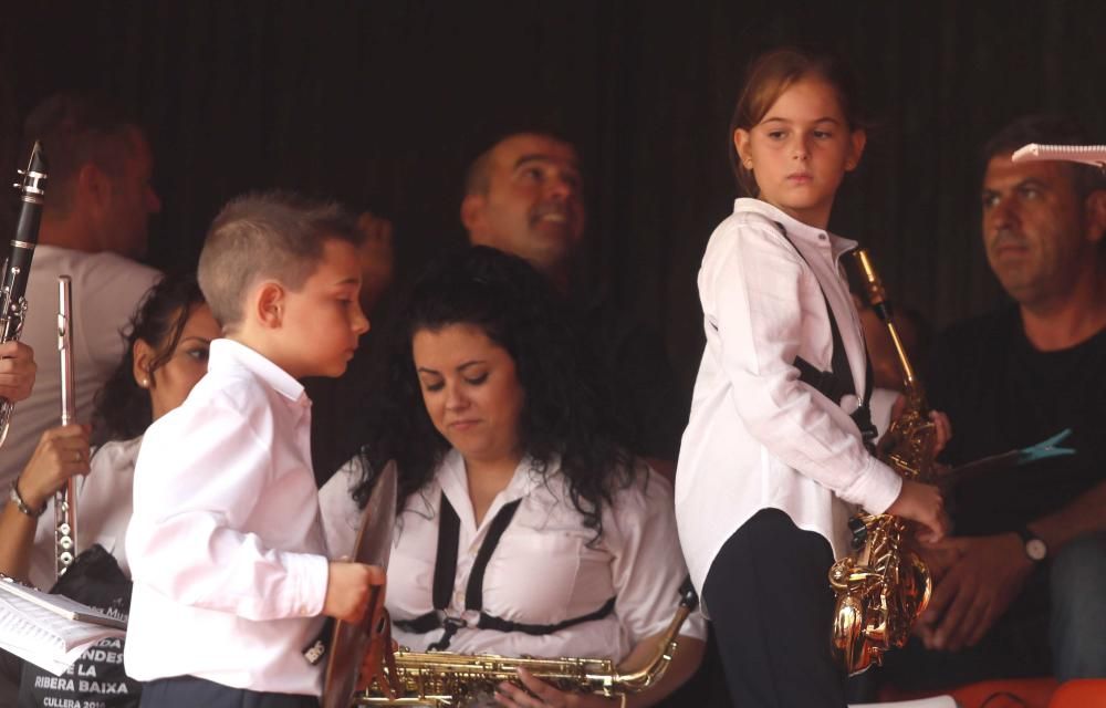 La Societat Musical Santa Cecilia de Fortaleny, en Mestalla