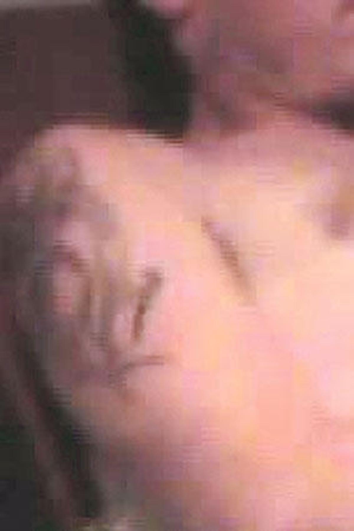 Una gorra, tatuajes y un camarote, las claves