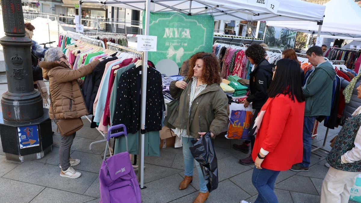 Ambiente en la quinta edición del «Merca na rúa» de Vilagarcía