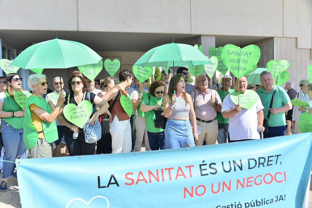 Compromís asegura que seguirá reclamando la reversión de la gestión del Hospital del Vinalopó hasta que lo consiga