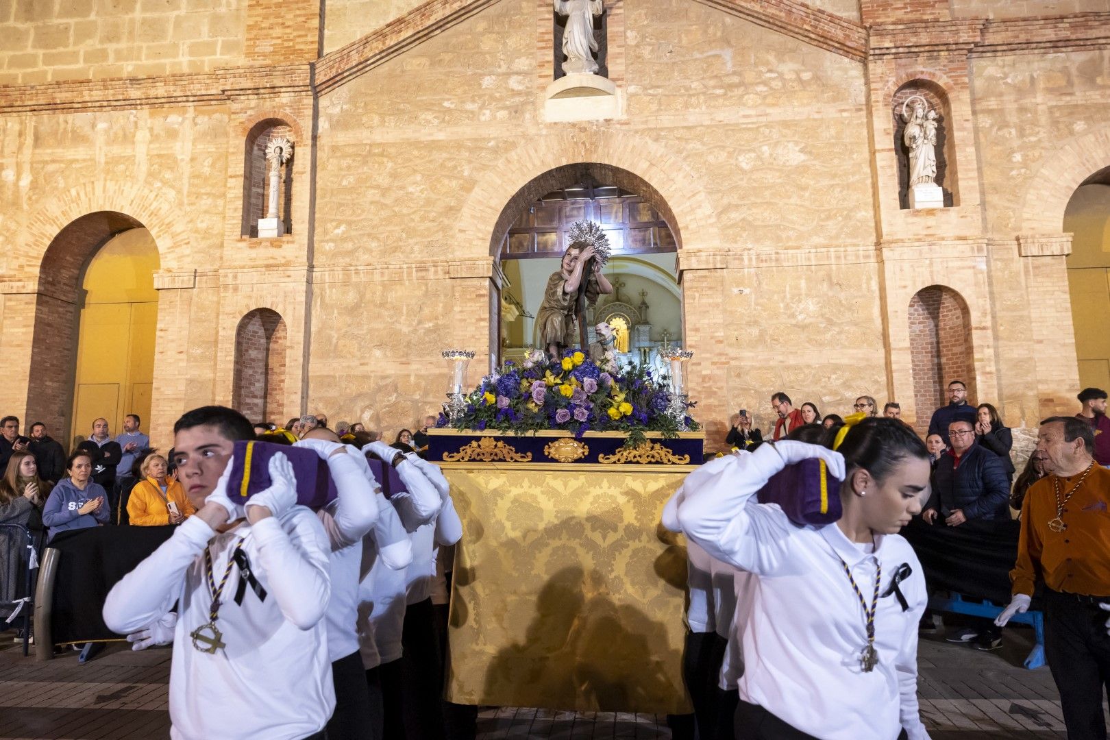 Encuentro de la Vía Dolorosa en Torrevieja del Miércoles Santo con la presencia del obispo José Ignacio Munilla