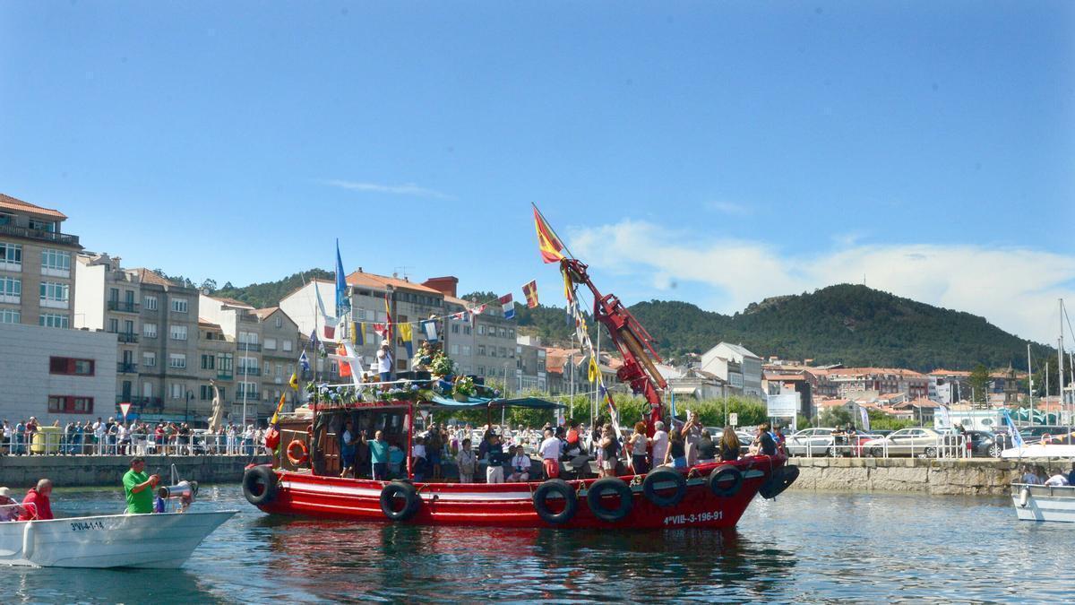 Cangas, Moaña y Bueu salen al mar para honrar a la Virgen del Carmen.