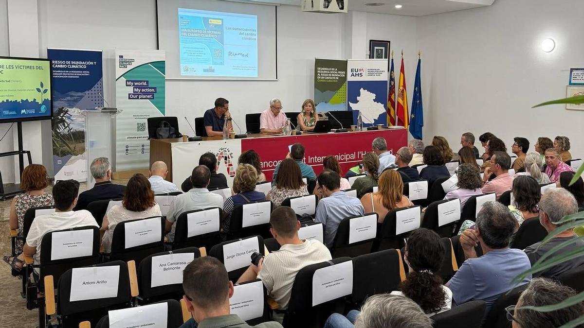 La Mancomunitat de l'Horta Sud aborda en su sede la conmemoración del Día Europeo  de las Víctimas del Cambio Climático.