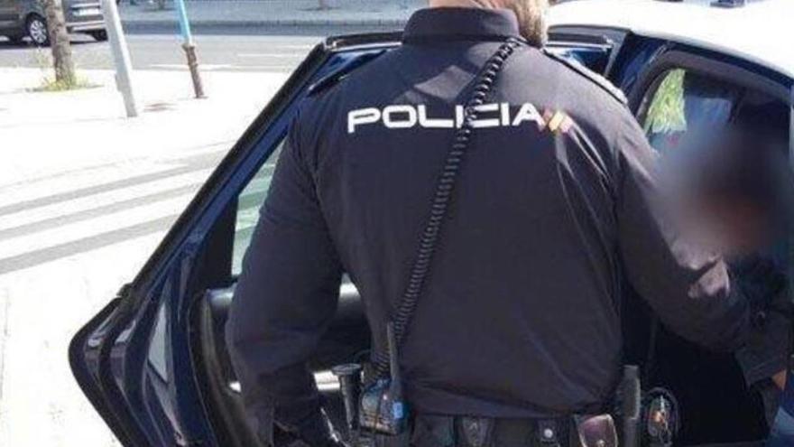 Detenido un hombre de 32 años por robar a turistas franceses en Gran Canaria