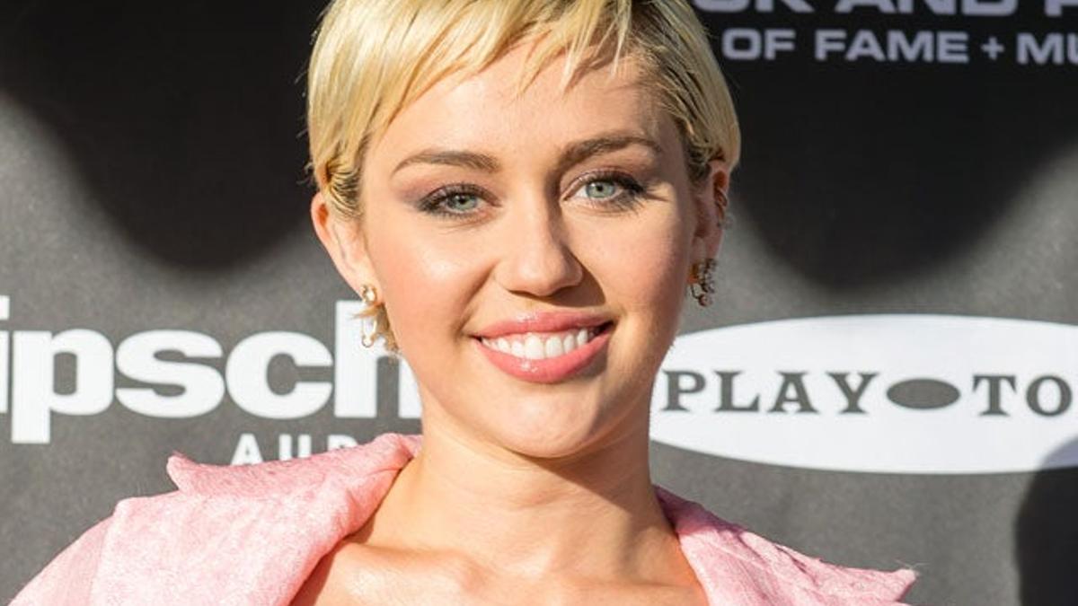 Miley Cyrus confiesa que es bisexual