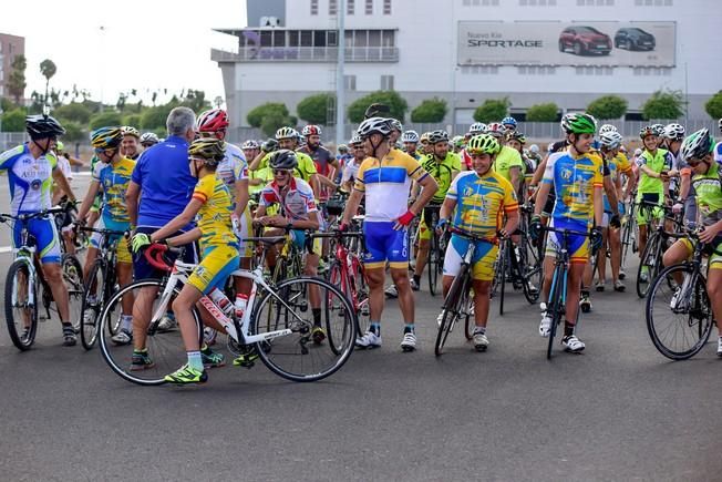 Salida de la ruta cicloturista hacia Artenara ...