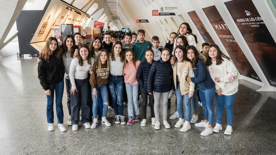 El colegio HHDC de Tavernes de la Valldigna visita la Ciutat de les Arts i les Ciències