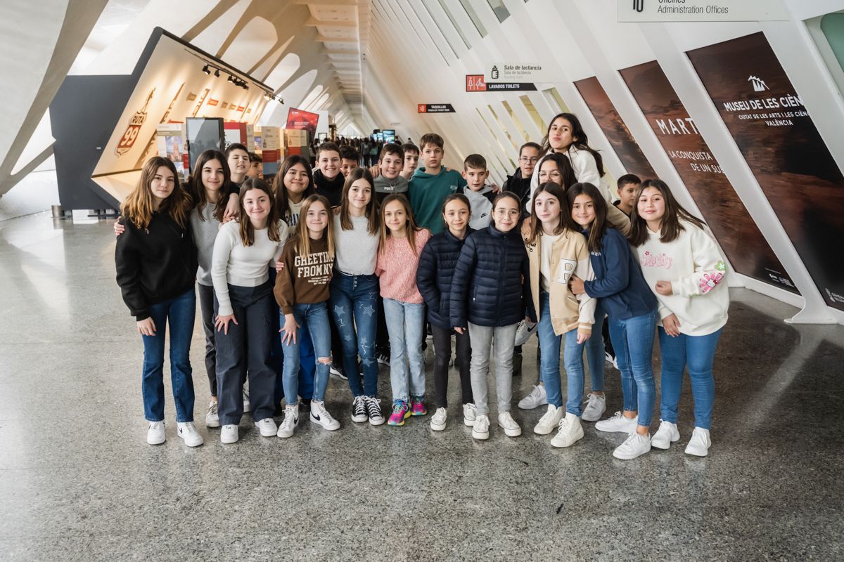 El colegio HHDC de Tavernes de la Valldigna visita la Ciutat de les Arts i les Ciències