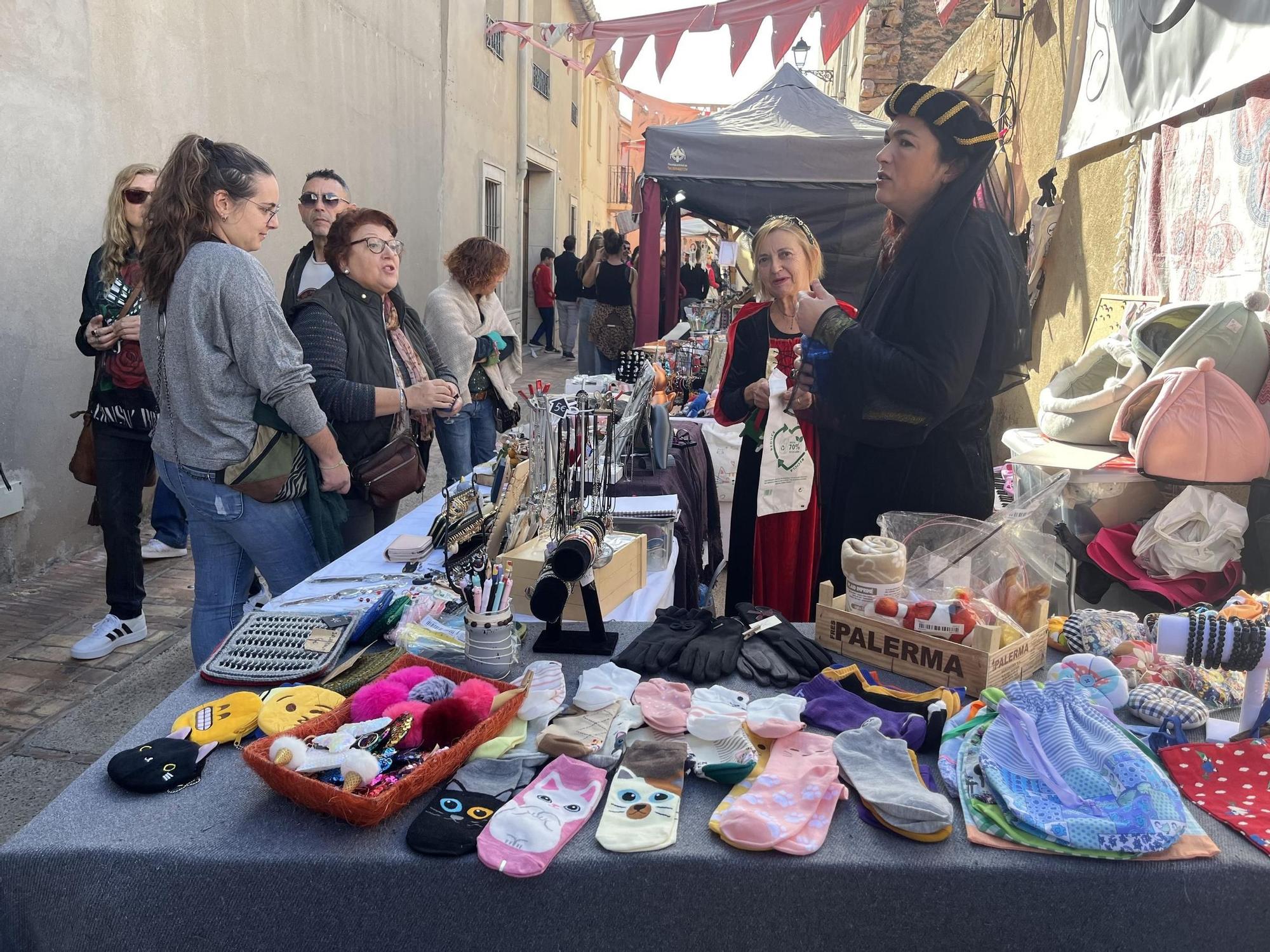 El multitudinario viaje al pasado de la Feria Medieval de Mascarell, en imágenes