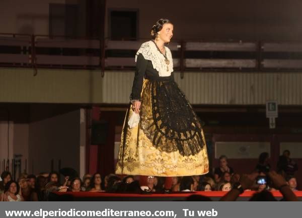 GALERÍA DE FOTOS - Muestra de indumentaria tradicional en la Pérgola