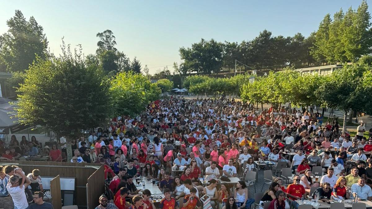 Dónde ver este martes el España-Francia del Mundial en Santiago: todas las pantallas gigantes