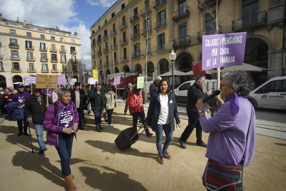 La Plataforma Feminista s'uneix a la protesta dels pensionistes